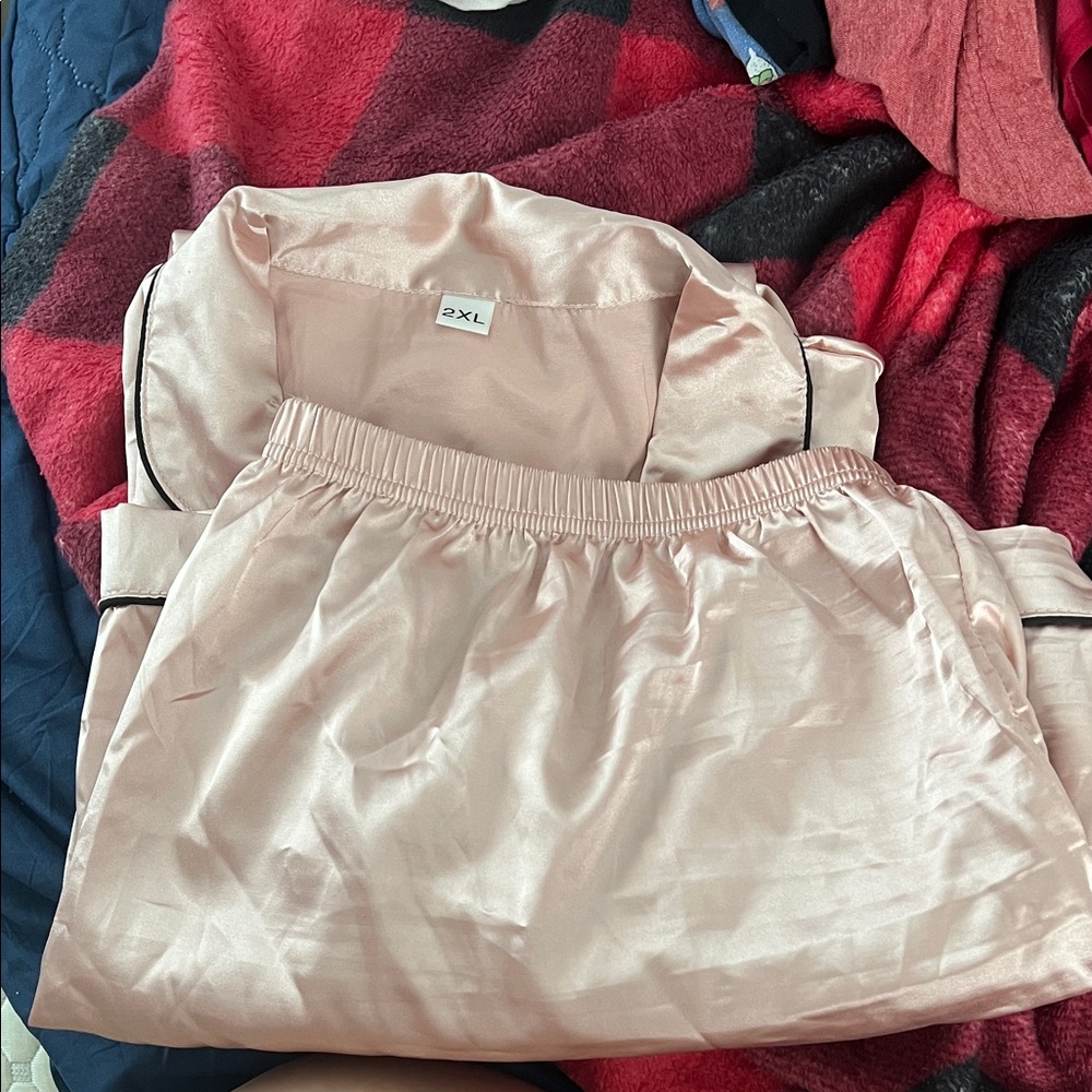 SHEIN Pink Satin Pajama Set